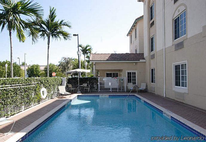 Towneplace Suites By Marriott Fort Lauderdale Weston Instalações foto